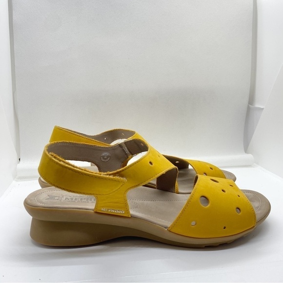 Mephisto Phiby Perf Strappy Slingback Sandal Sz 39 Yellow Leather - Picture 2 of 5
